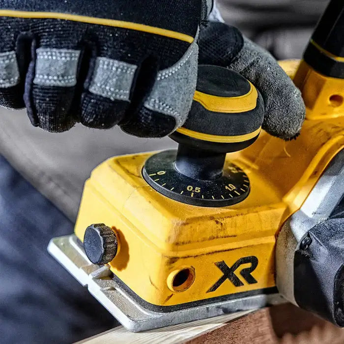 DEWALT DCP580N-XE 18V Brushless Planer | Buy Now